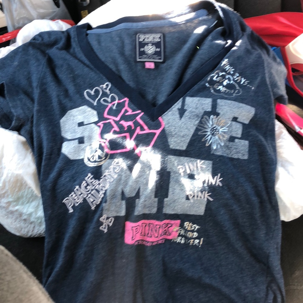 Vs pink tee